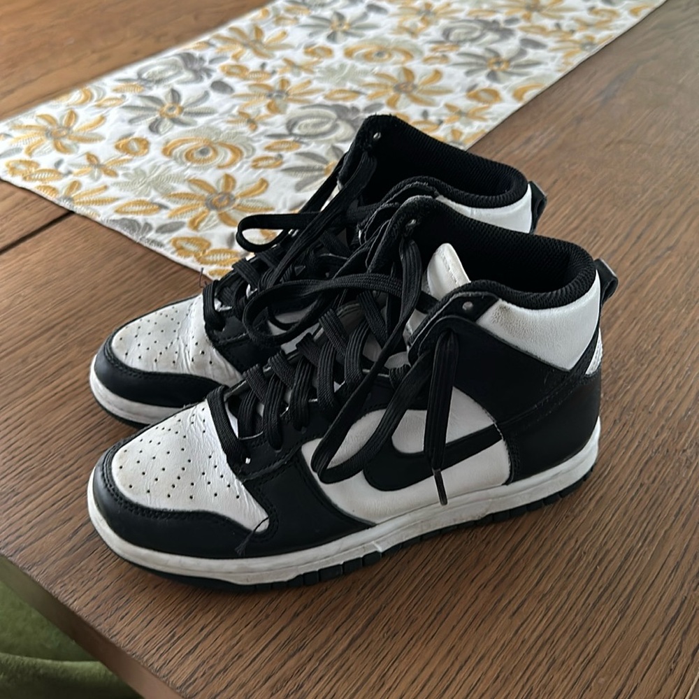 Nike Air Jordan Mid Black and White US Size 5 Big Kid